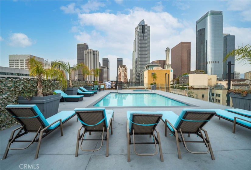 Roof Top Pool with beautiful DTLA city view