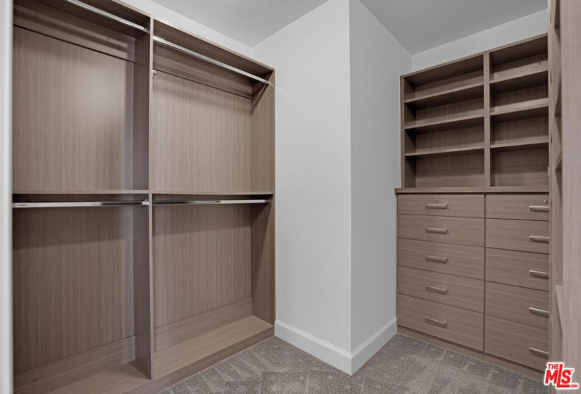 the best walk in closet with custom cabinetry